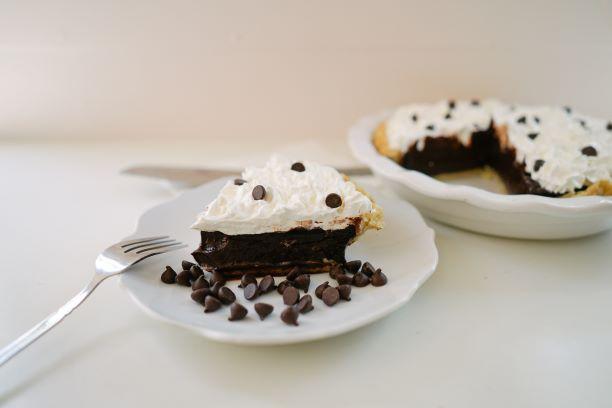 Slice Pie Company Chocolate Cream Blue Ribbon Whipped Topping