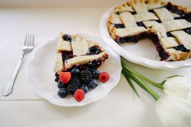 State Fair Blue Ribbon Mixed Berry Slice Pie Company Pie
